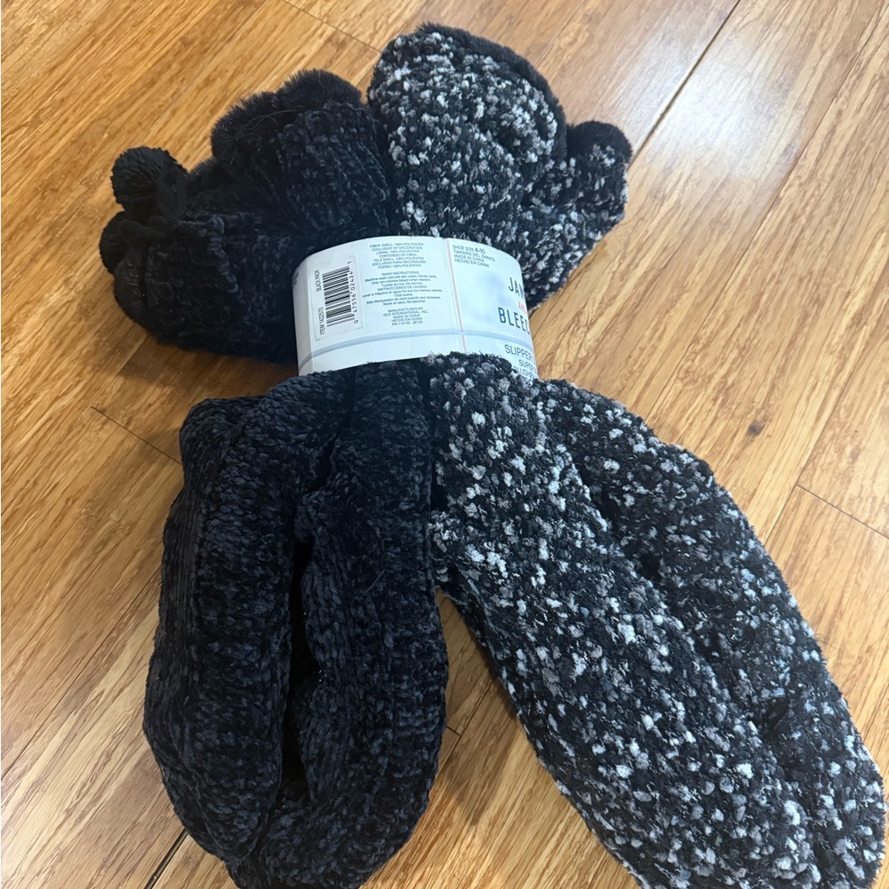 NWT Jane and Bleecker Slipper Socks